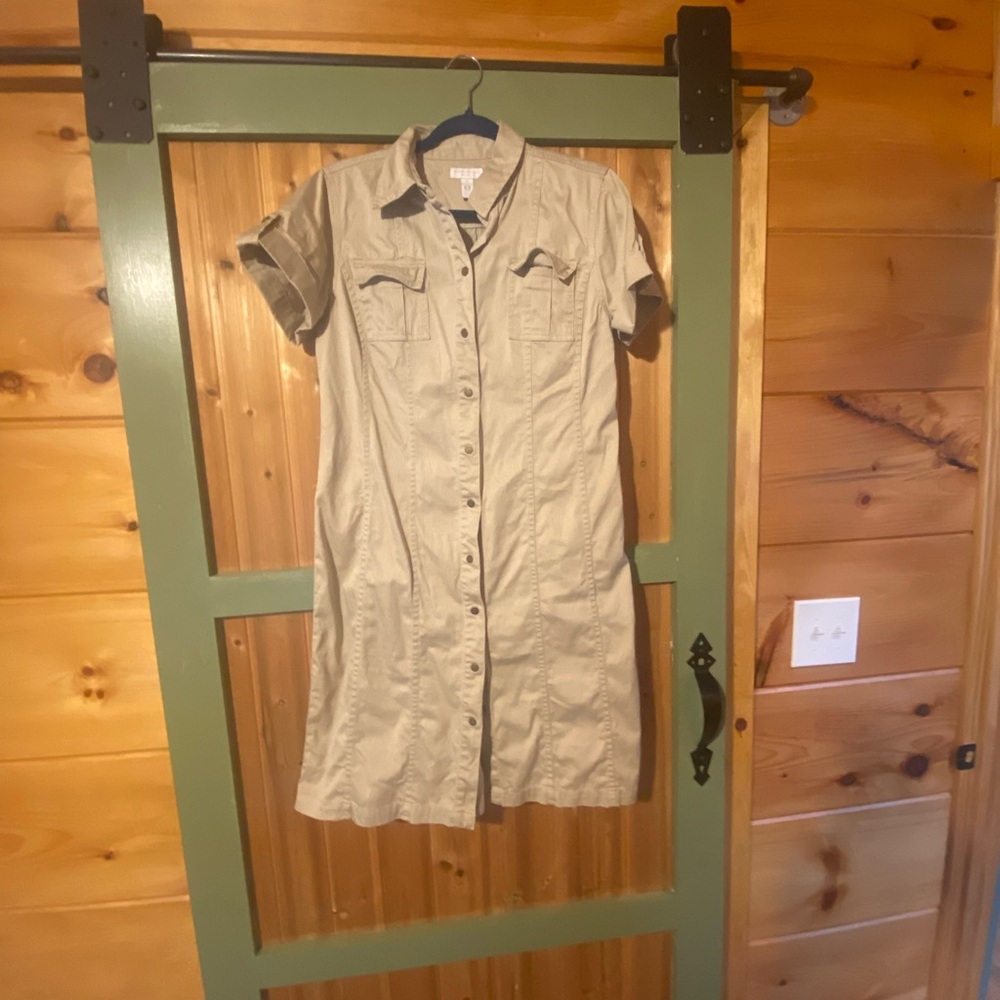 Beige Short Sleeve Snap Up Dress